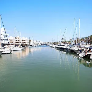 https://apartamento-vista-marina.hotelsinnerja.org