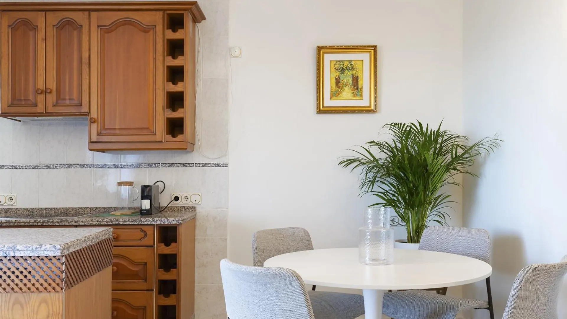 Beachfront Apartment With Terrace And Seaviews Fuengirola